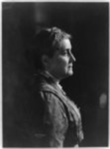 Jane Addams Opens Settlement House in Chicago Photo: Jane Addams. 1914. Miscellaneous Items in High Demand, Library of Congress, Washington, D.C.