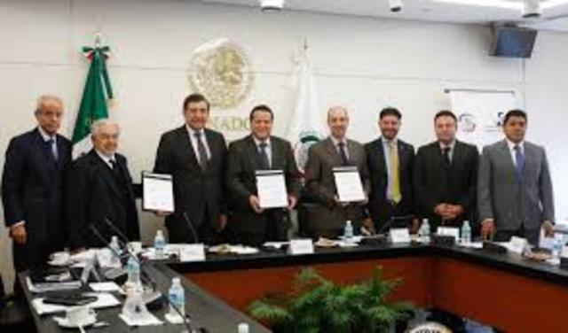 CREACIÓN DE UNA LEY  PARA LOS RIESGOS EN EL TRABAJO