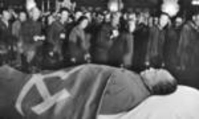 Chairman Mao Zedong dies