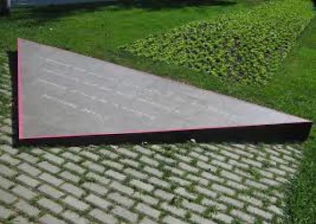 MONUMENTO EN BARCELONA