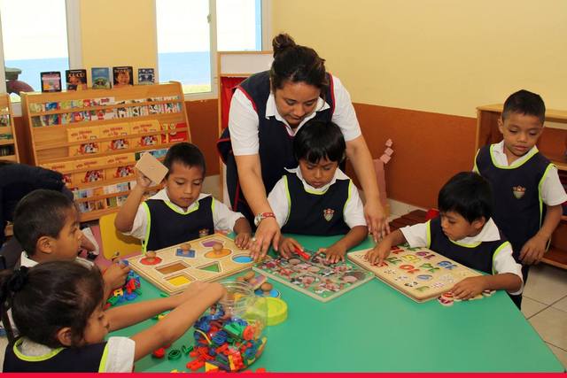 Formación del centro escolar o catastro general de niños y niñas