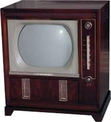 APARICIÓN DE LA TELEVISIÓN