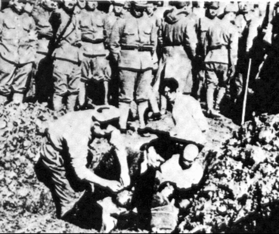 CHINA ENTRA A LA GUERRA