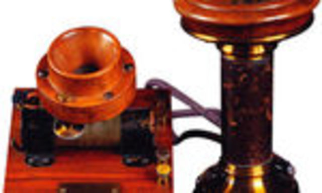 el primer teléfono