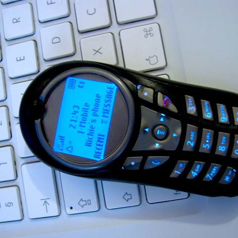 Teléfono celular antiguo