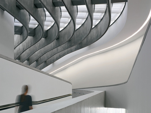 Zaha Hadid, MAXXI