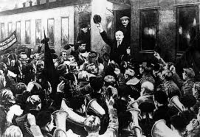 Lenin returning
