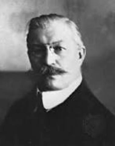 Pavel milyukov informs about remaining in war