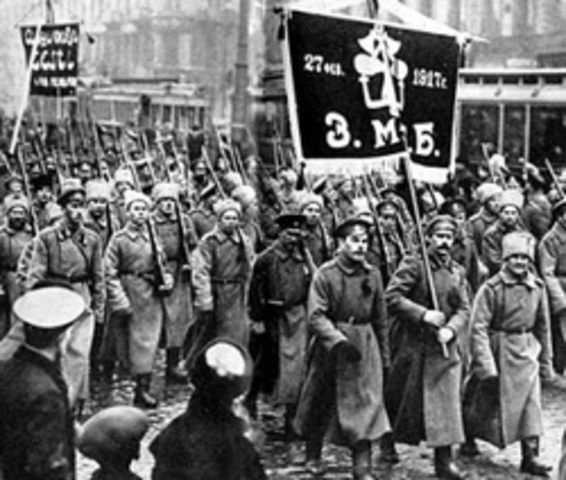 The army abandons the Tsar