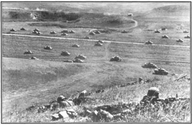 Los alemanes lanzan una ofensiva masiva con tanques cerca de Kursk en la URSS