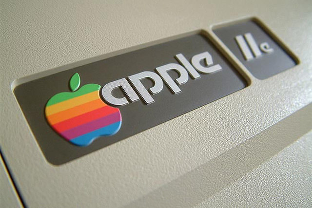 Nace Apple II