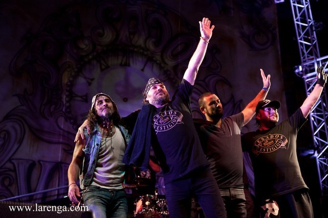 La Renga piso fuerte con el álbum " Desnudo para siempre o despedazado por mil partes"