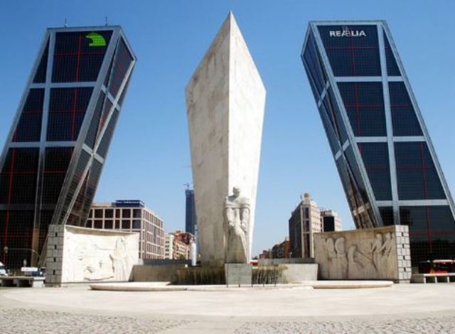Puerta de Europa