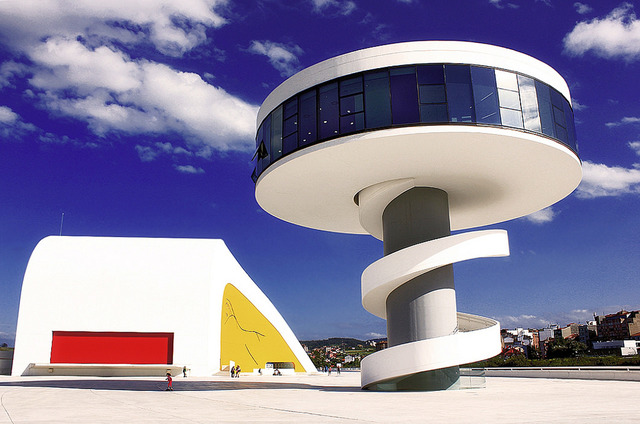 Oscar Niemeyer, Centro Cultural Internacional