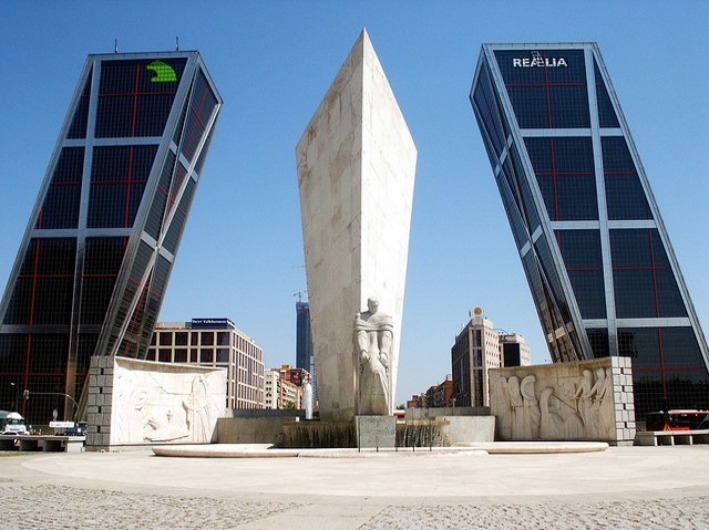 Puerta de Europa