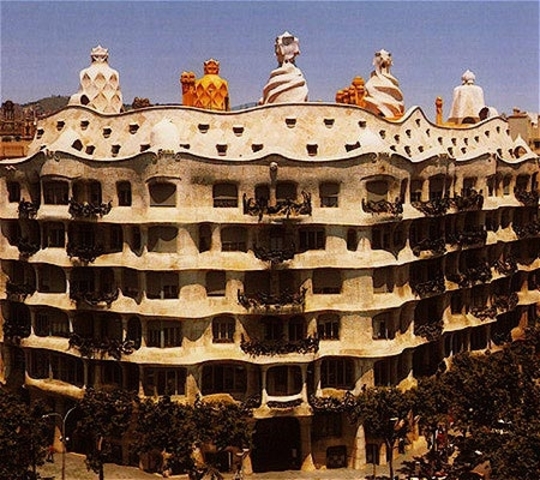 Antoní Gaudi - Casa Milá