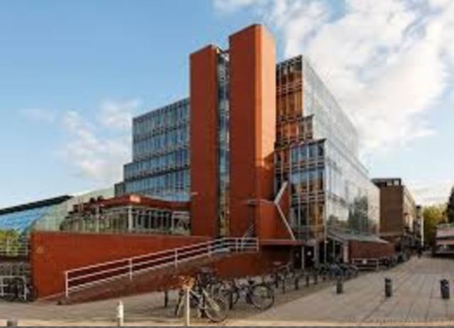 CAmbridge University History Building