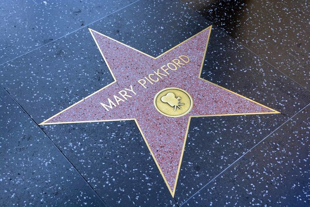 Mary Pickford (social change) +1