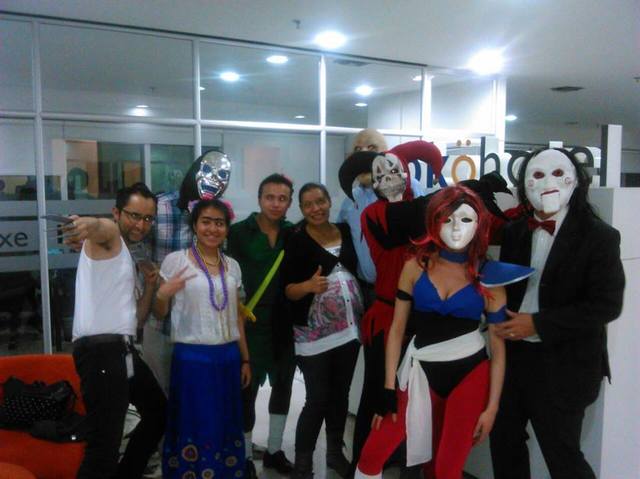 TRABAJE PARA BOOKOHOTEL