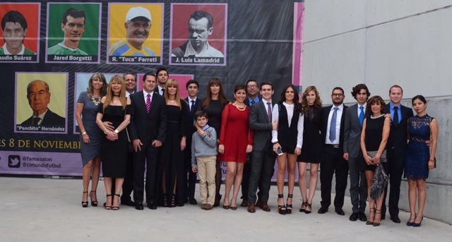 Entrada de mi abuelo al salón de la fama del fútbol.