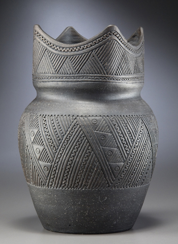 Modern Artistic Ceramic Pot