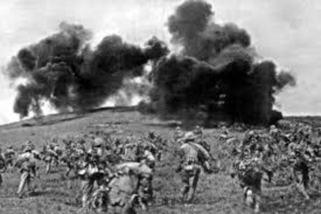 Los Franceses fueron derrotados desicivamente en la batalla de Diem Bien Phu y debieron retirarse del Pais.