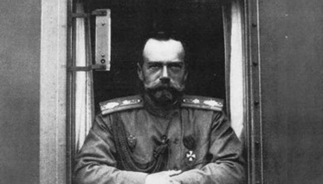 King stopped on his return to Petrograd