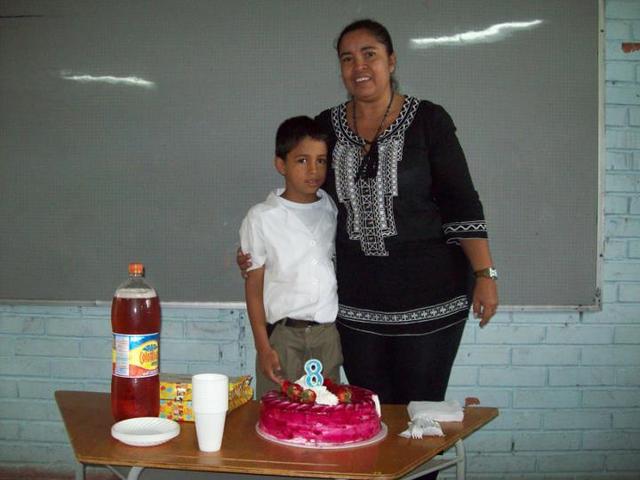 Cursando 2° con mi profesora, y compañeros cumplí 8 años.