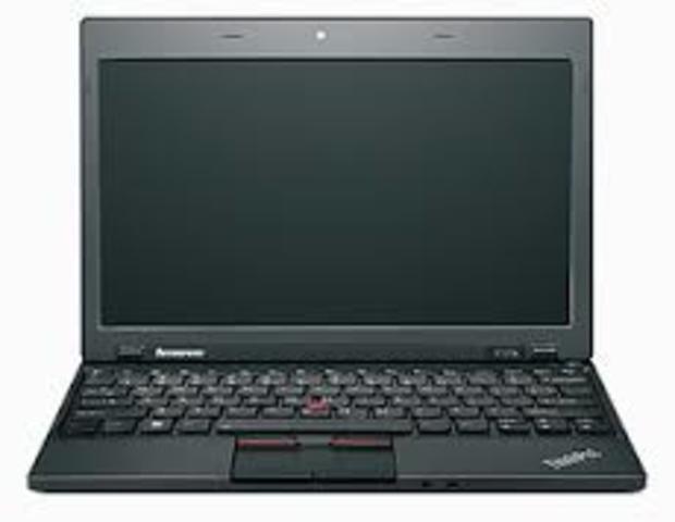 COMPUTADOR PORTATIL 2011 Ya nadie se complica cargando todo un computador, cuando podemos llevar un portatil liviano pequeño y que tiene baterías para largo rato, conexión a Internet y cámara.