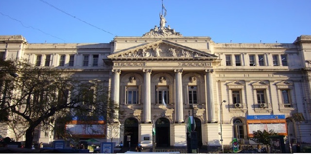 FUNDACION UNIVERSIDAD DE BUENOS AIRES