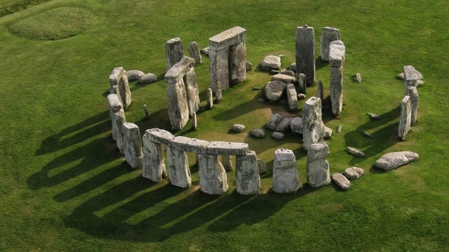 PREHISTORIA: Construcciones Megalíticas (Stonehenge)