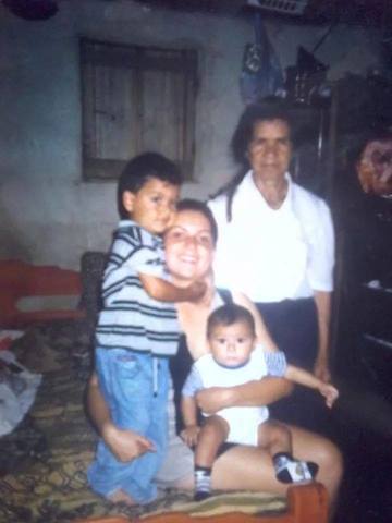 MIS AMORES CHIQUITOS