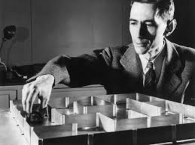 Claude Shannon presenta un artículo titulado “Teoría matemática de las comunicaciones”