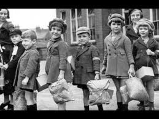 1940-1944 British child evacuees from World war 2 and Polish