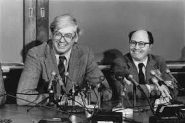 Daniel Nathans y Hamilton O.