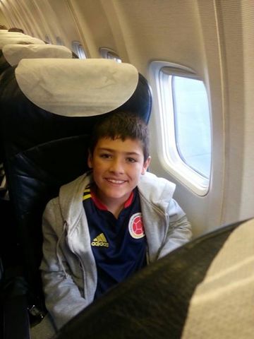 Cuando entre a una escuela de futbol con mis amigos a practicar el deporte que me gusta y todavía lo practico