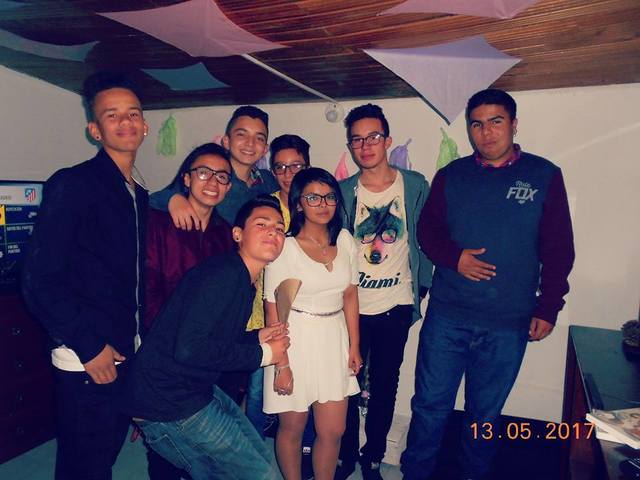 Cuando viajo a garagoa con mis padres primos abuelos y toda mi familia a pasar vacaciones