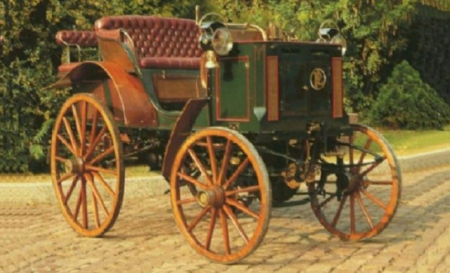 Automóvil con accionamiento por ruedas de fricción