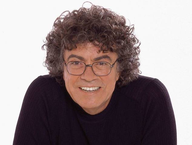 Lo peor de la dictadura habia pasado en 1981 y muchos musicos decidieron regresar al pais era el caso de Litto Nebbia, Miguel Cantilo,Piero y Moris