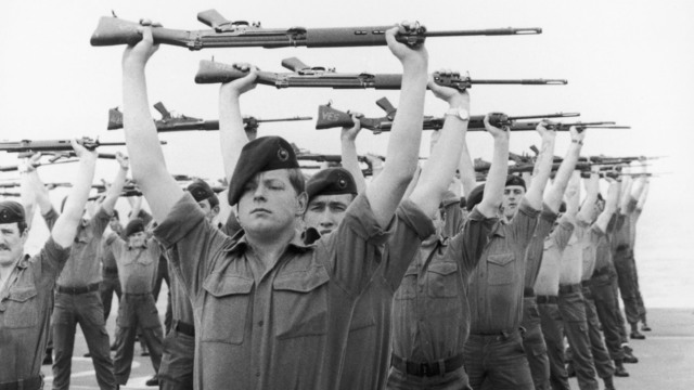 Dos hechos importantes marcaron este años el primero la guerra de malvinas prohibiendo asi la musica en ingles, dandole al rock argentino el espacio que merecia, el segundo es Juan Carlos Baglietto que le abrio las puertas a musicos del interior