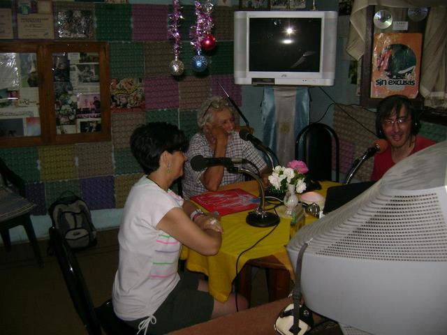 EL SIGLO DESPIDE 2012 POR VARIAS RADIOS