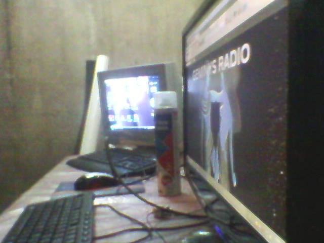 SE SUMA OTRA COMPU Y LA CONEXION A LA RED!