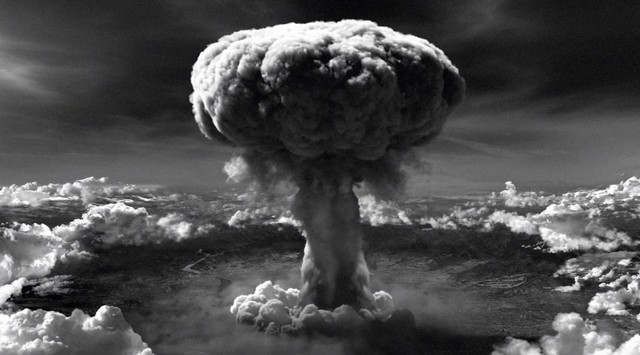 US bomber drops Atomic bomb on Hiroshima