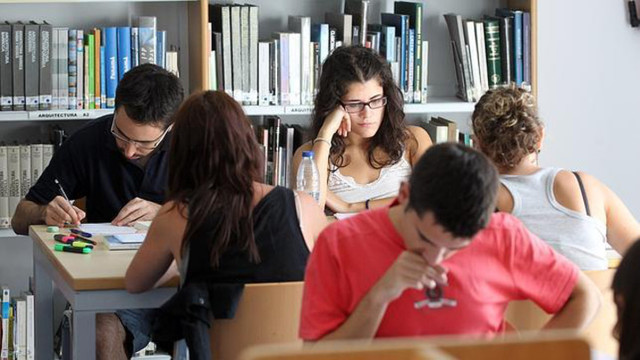 Crisis tecnócrata en la enseñanza y su aplicación de las tecnologías digitales.