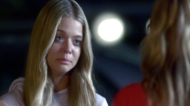 Alison Has a Pregnancy Scare