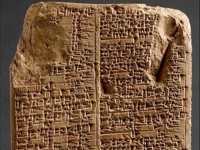 En Mesopotamia, solucionaron ecuaciones lineales y cuadráticas en Tablas de Arcilla