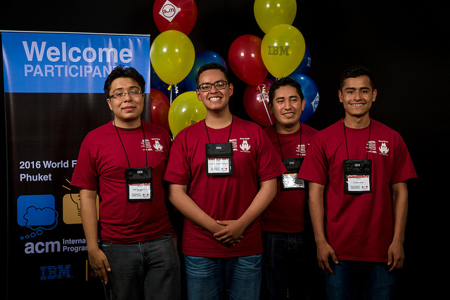 Escuela Superior Del Computo Instituto Politecnico Nacional en Tailandia.