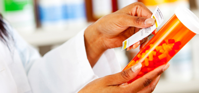 APR 28, 1995 2.	Decreto 677.de 1995 Artículo 5. Los reportes de Eventos Adversos y Problemas Relacionados con Medicamentos se deben presentar en el Formato INVIMA.