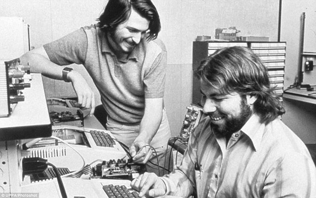 Steve Jobs and Steve Wozniak