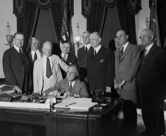 1933: Glass-Steagall Banking Act